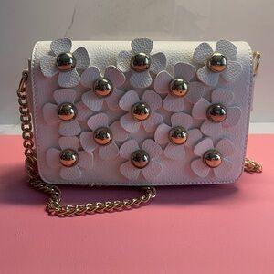 Gold and White Flower Bag Forever 21
